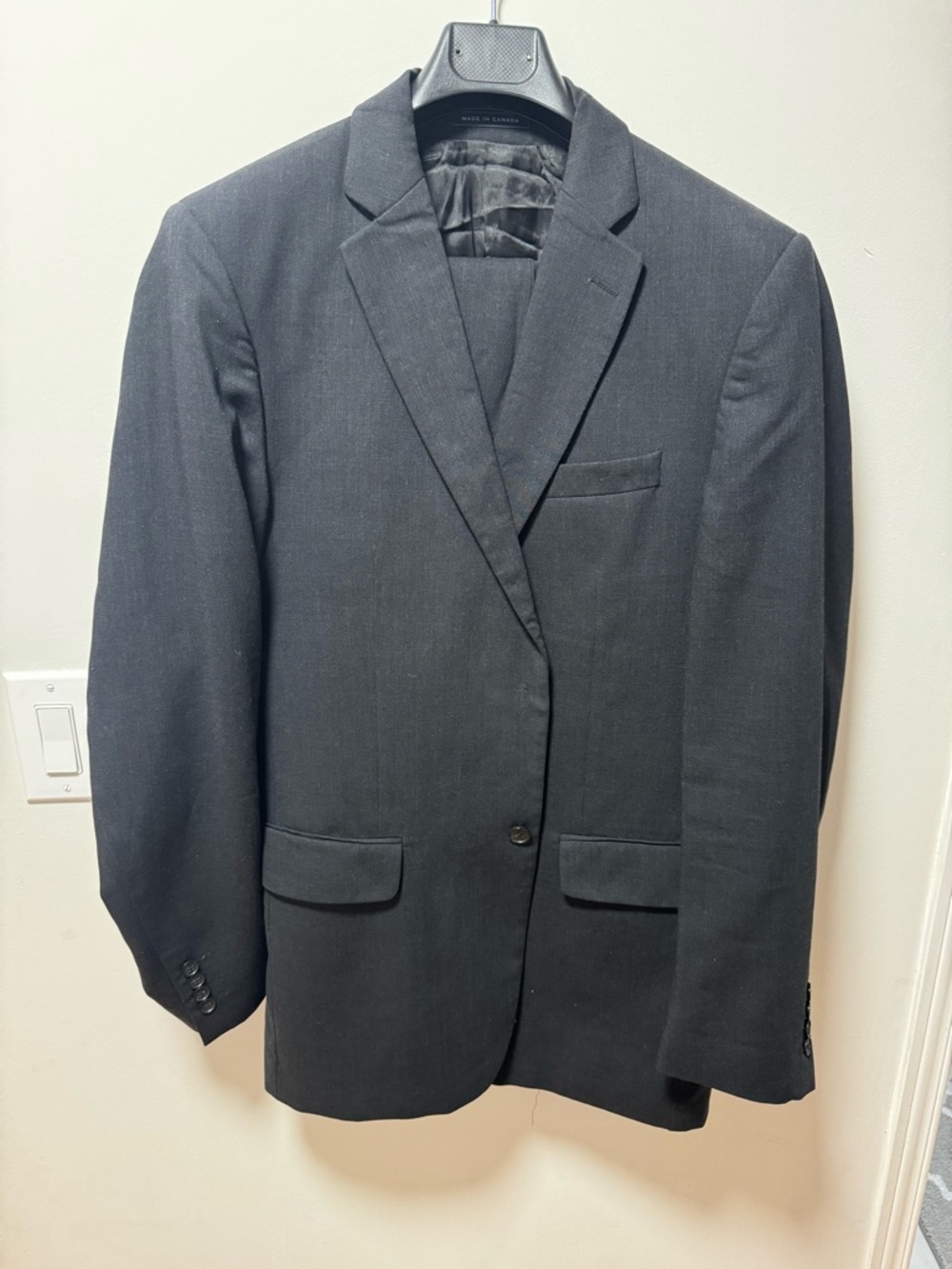 Men’s Black Charcoal Suit — Size 40 Long – Tip Top Tailors (Grafton)